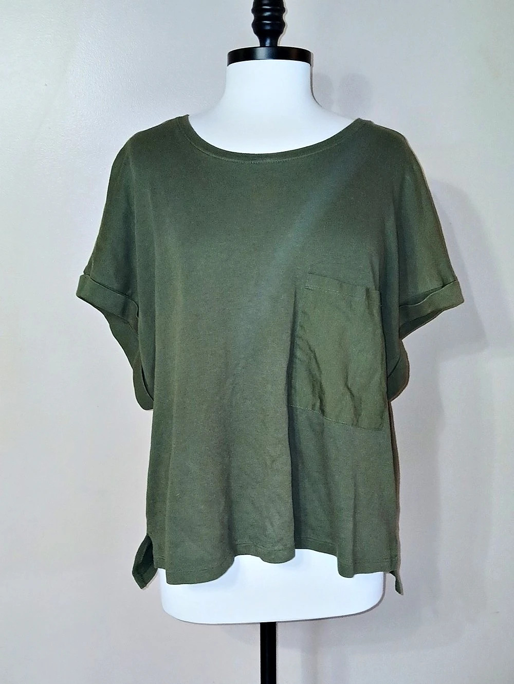 Olive Pocket Short Sleeve Top